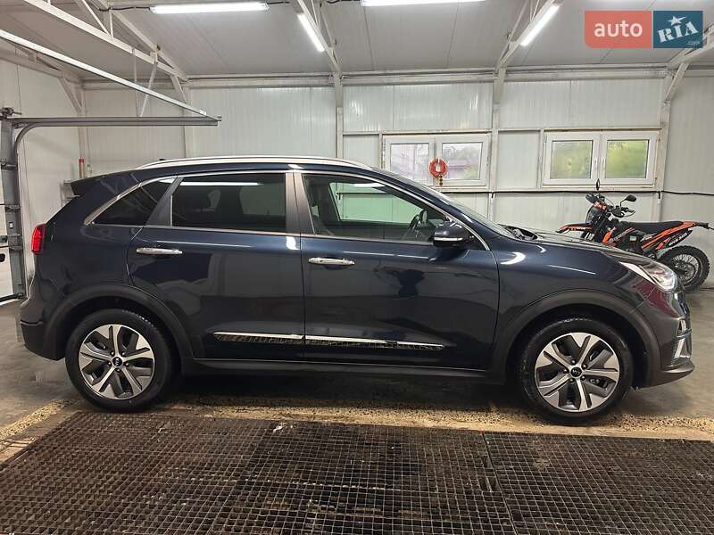 Внедорожник / Кроссовер Kia Niro 2020 в Львове фото 27 Внедорожник / Кроссовер Kia Niro 2020 в Львове