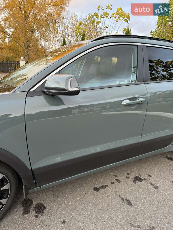 Внедорожник / Кроссовер Kia Niro 2023 в Киеве