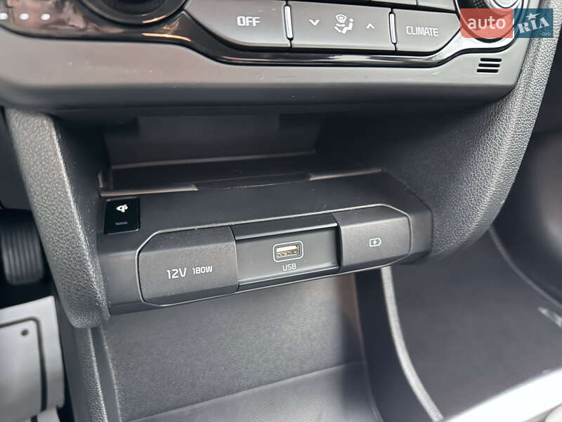 Внедорожник / Кроссовер Kia Niro 2020 в Луцке фото 25 Внедорожник / Кроссовер Kia Niro 2020 в Луцке