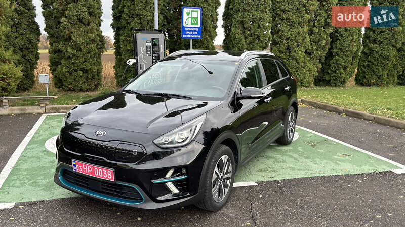 Внедорожник / Кроссовер Kia Niro 2020 в Млинове