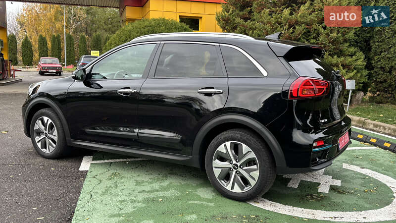 Внедорожник / Кроссовер Kia Niro 2020 в Млинове