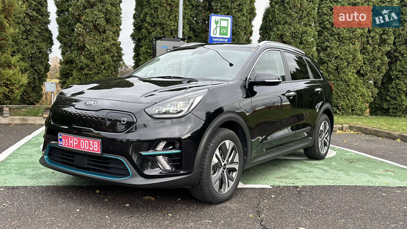 Внедорожник / Кроссовер Kia Niro 2020 в Млинове