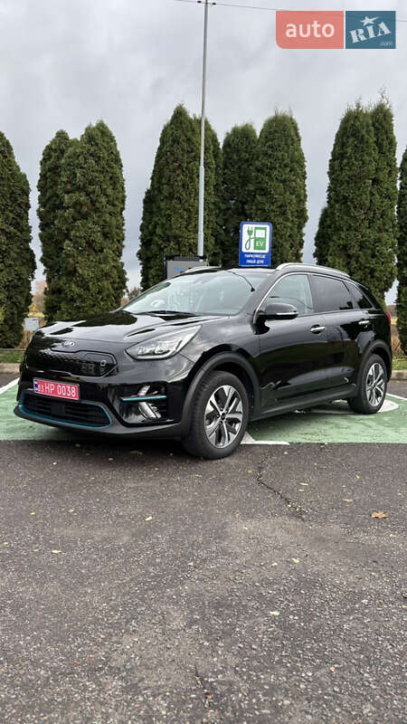 Внедорожник / Кроссовер Kia Niro 2020 в Млинове