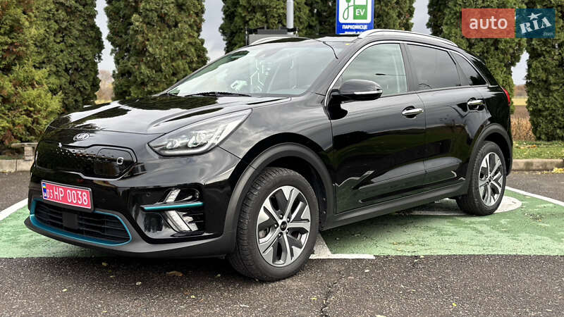 Внедорожник / Кроссовер Kia Niro 2020 в Млинове