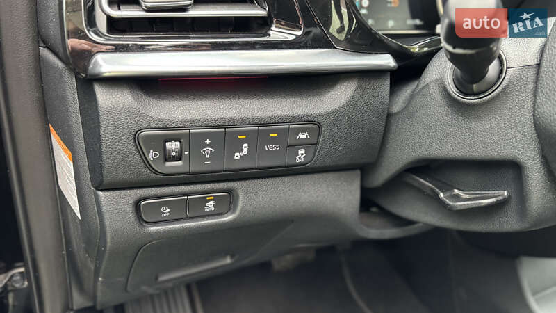 Внедорожник / Кроссовер Kia Niro 2020 в Млинове