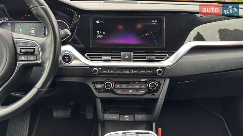 Внедорожник / Кроссовер Kia Niro 2020 в Млинове