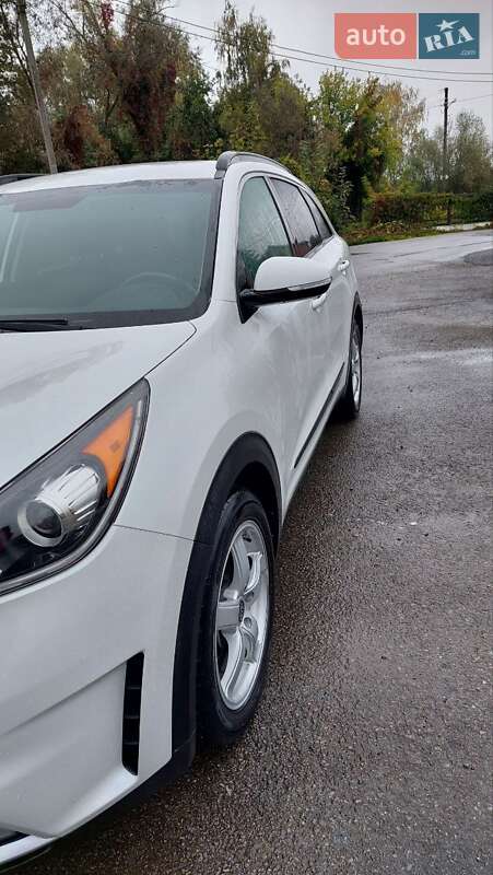 Внедорожник / Кроссовер Kia Niro 2018 в Тысменице фото 2 Внедорожник / Кроссовер Kia Niro 2018 в Тысменице