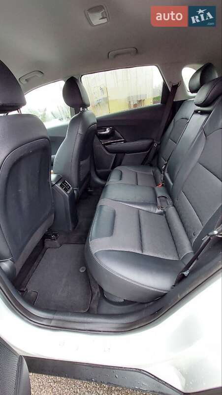 Внедорожник / Кроссовер Kia Niro 2018 в Тысменице фото 15 Внедорожник / Кроссовер Kia Niro 2018 в Тысменице