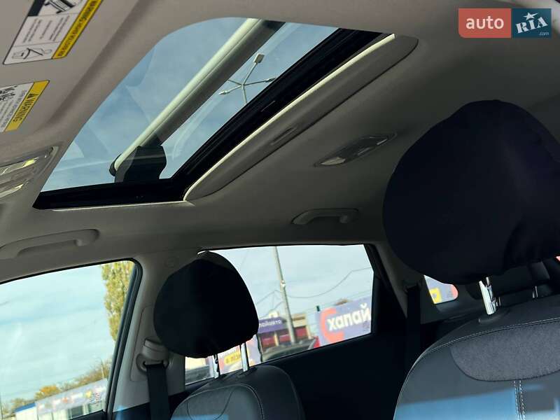 Позашляховик / Кросовер Kia Niro 2017 в Одесі фото 20 Позашляховик / Кросовер Kia Niro 2017 в Одесі