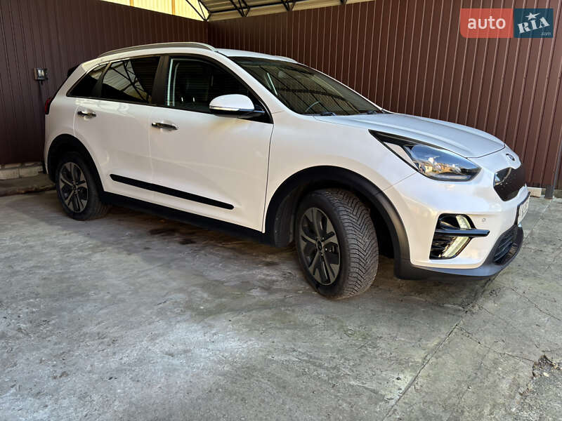 Позашляховик / Кросовер Kia Niro 2020 в Черкасах