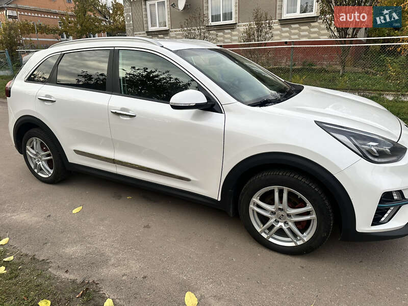 Внедорожник / Кроссовер Kia Niro 2019 в Луцке фото 7 Внедорожник / Кроссовер Kia Niro 2019 в Луцке