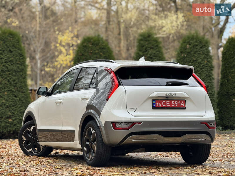 Внедорожник / Кроссовер Kia Niro 2023 в Дрогобыче
