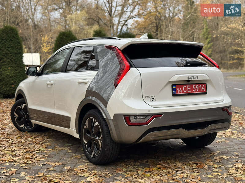 Внедорожник / Кроссовер Kia Niro 2023 в Дрогобыче
