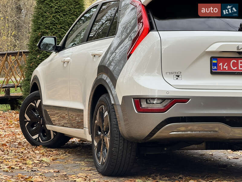 Внедорожник / Кроссовер Kia Niro 2023 в Дрогобыче