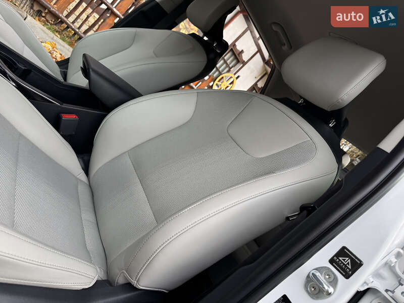 Внедорожник / Кроссовер Kia Niro 2023 в Дрогобыче