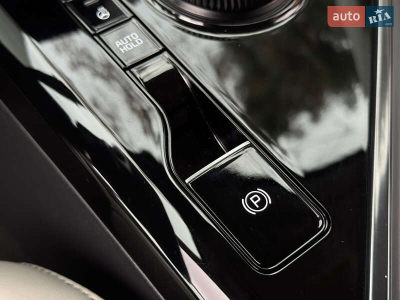 Внедорожник / Кроссовер Kia Niro 2023 в Дрогобыче