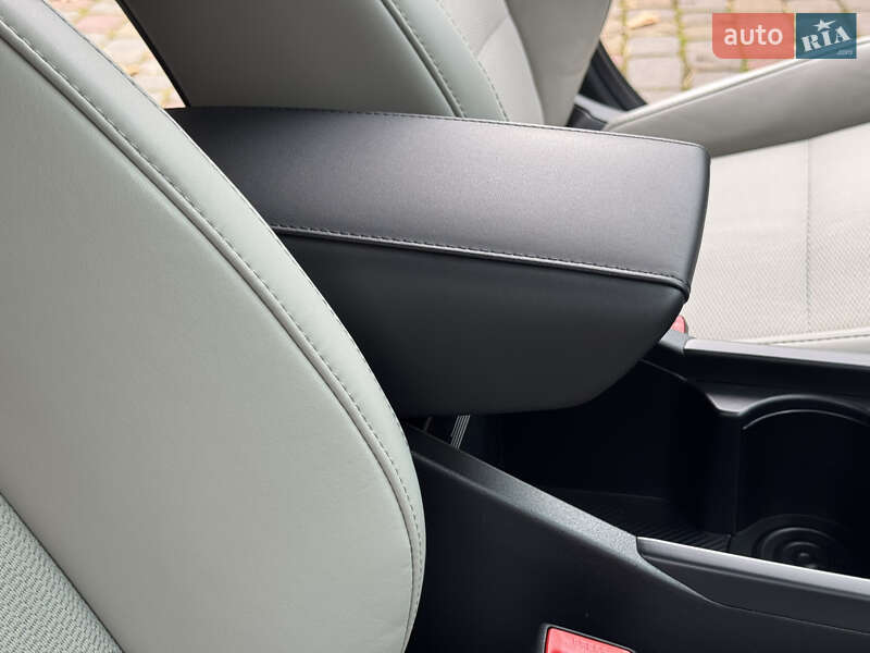 Внедорожник / Кроссовер Kia Niro 2023 в Дрогобыче