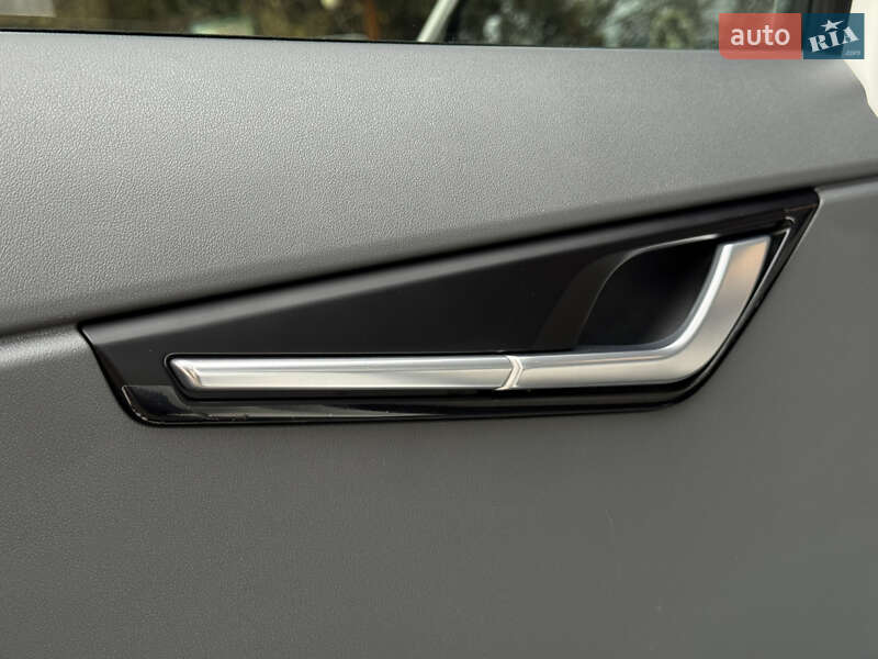 Внедорожник / Кроссовер Kia Niro 2023 в Дрогобыче