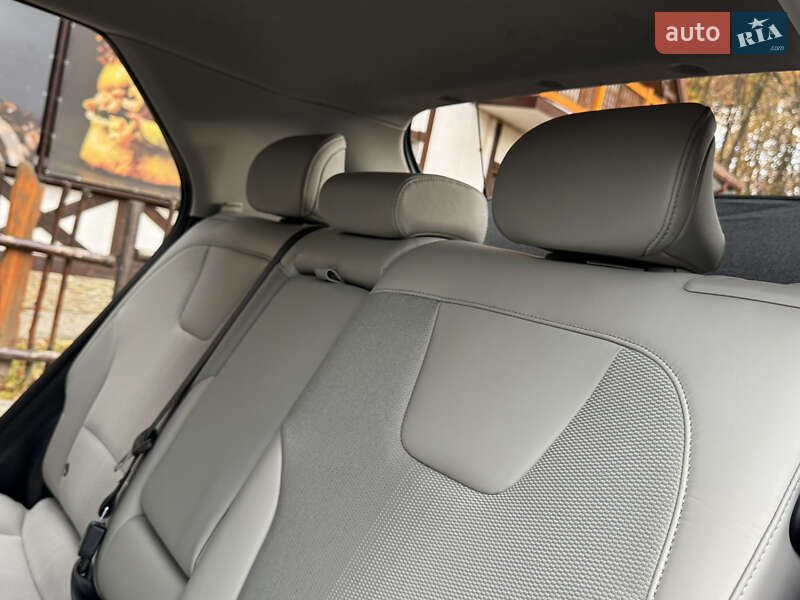 Внедорожник / Кроссовер Kia Niro 2023 в Дрогобыче