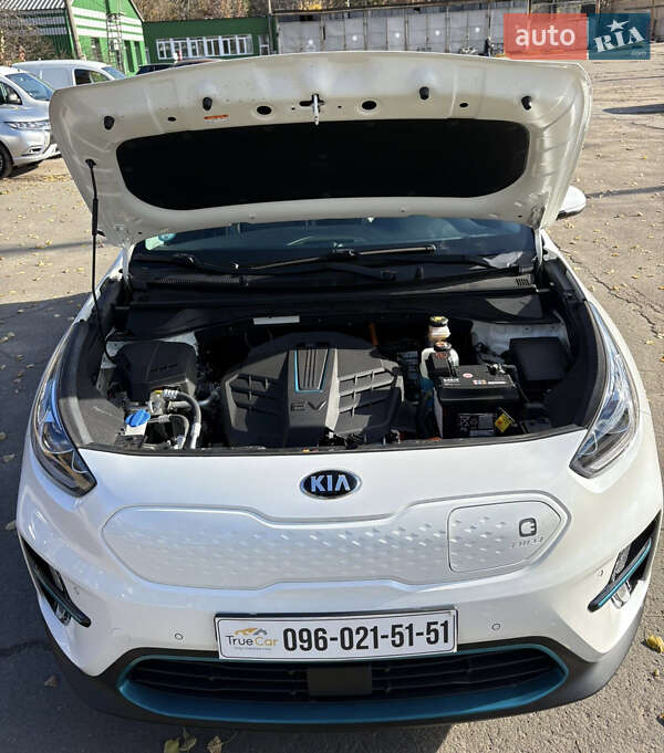 Позашляховик / Кросовер Kia Niro 2020 в Києві фото 9 Позашляховик / Кросовер Kia Niro 2020 в Києві