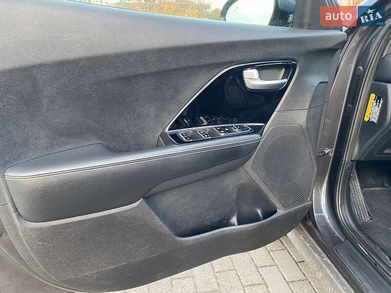 Внедорожник / Кроссовер Kia Niro 2019 в Львове фото 10 Внедорожник / Кроссовер Kia Niro 2019 в Львове