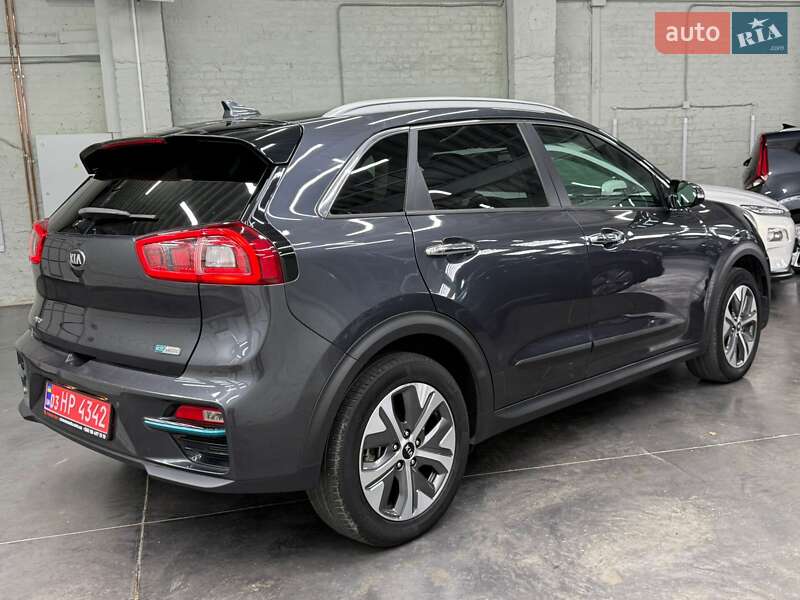 Внедорожник / Кроссовер Kia Niro 2019 в Луцке фото 5 Внедорожник / Кроссовер Kia Niro 2019 в Луцке