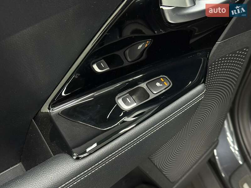 Внедорожник / Кроссовер Kia Niro 2019 в Луцке фото 27 Внедорожник / Кроссовер Kia Niro 2019 в Луцке