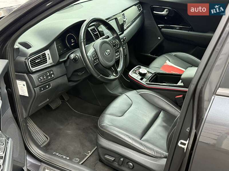 Внедорожник / Кроссовер Kia Niro 2019 в Луцке фото 17 Внедорожник / Кроссовер Kia Niro 2019 в Луцке