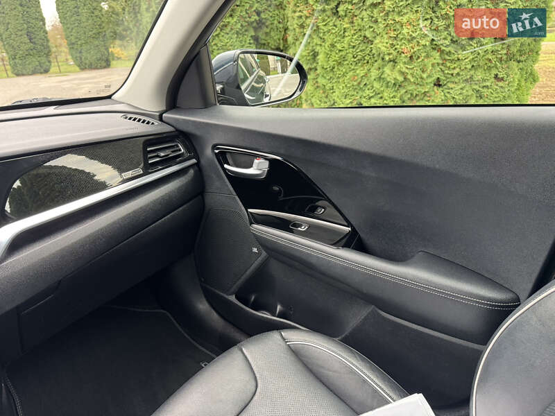 Внедорожник / Кроссовер Kia Niro 2020 в Дубно