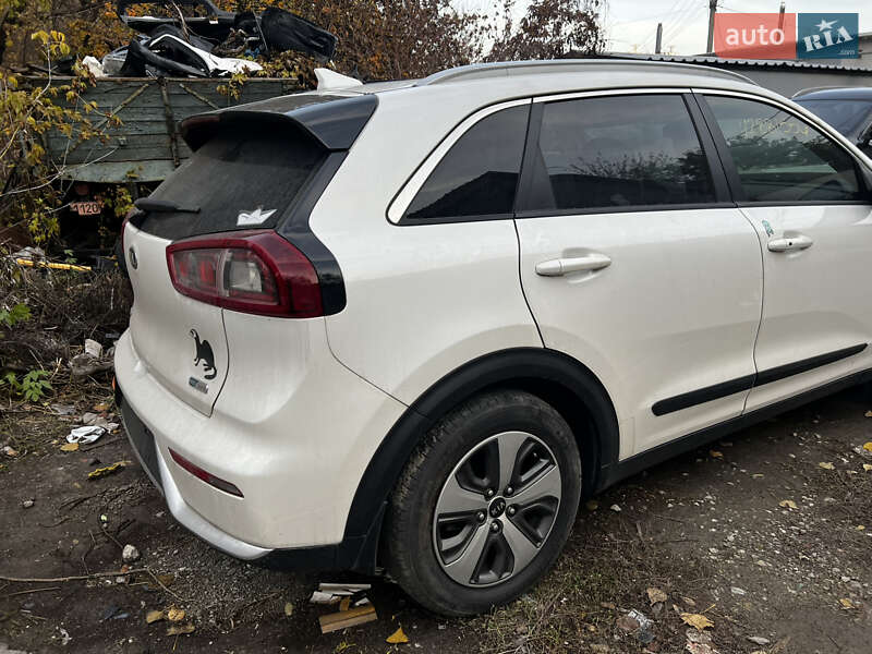 Внедорожник / Кроссовер Kia Niro 2019 в Днепре фото 8 Внедорожник / Кроссовер Kia Niro 2019 в Днепре