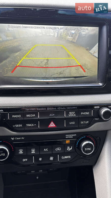 Внедорожник / Кроссовер Kia Niro 2017 в Полтаве