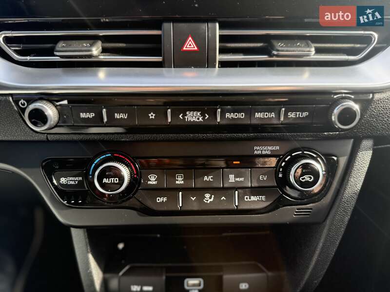 Внедорожник / Кроссовер Kia Niro 2020 в Ровно