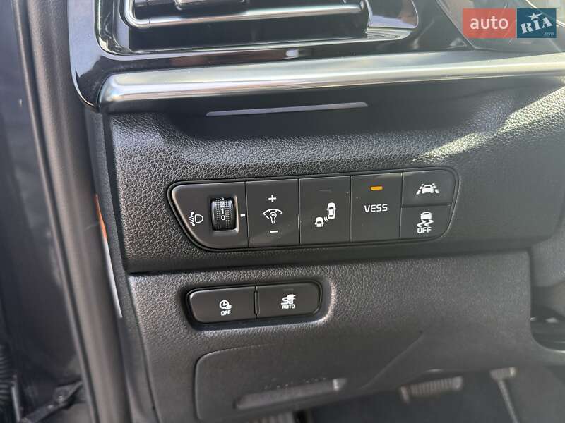 Внедорожник / Кроссовер Kia Niro 2020 в Ровно