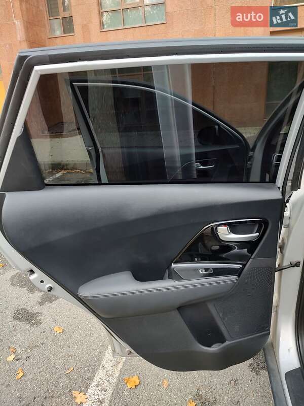 Позашляховик / Кросовер Kia Niro 2019 в Харкові