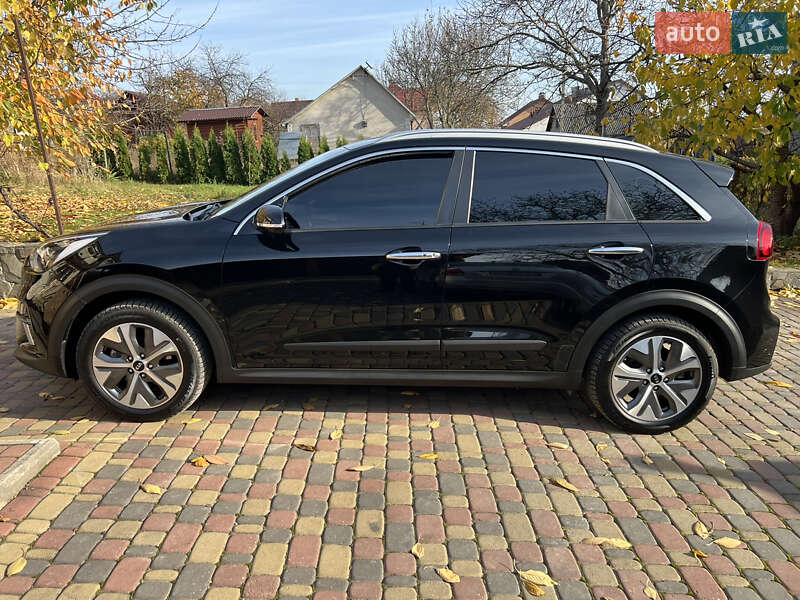 Позашляховик / Кросовер Kia Niro 2020 в Чернівцях