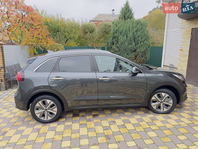 Внедорожник / Кроссовер Kia Niro 2021 в Казатине