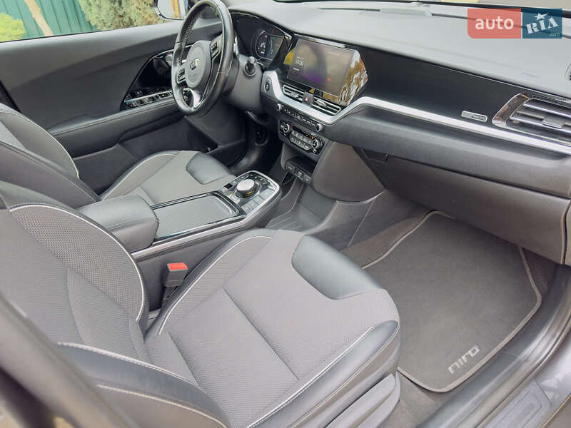 Внедорожник / Кроссовер Kia Niro 2021 в Казатине