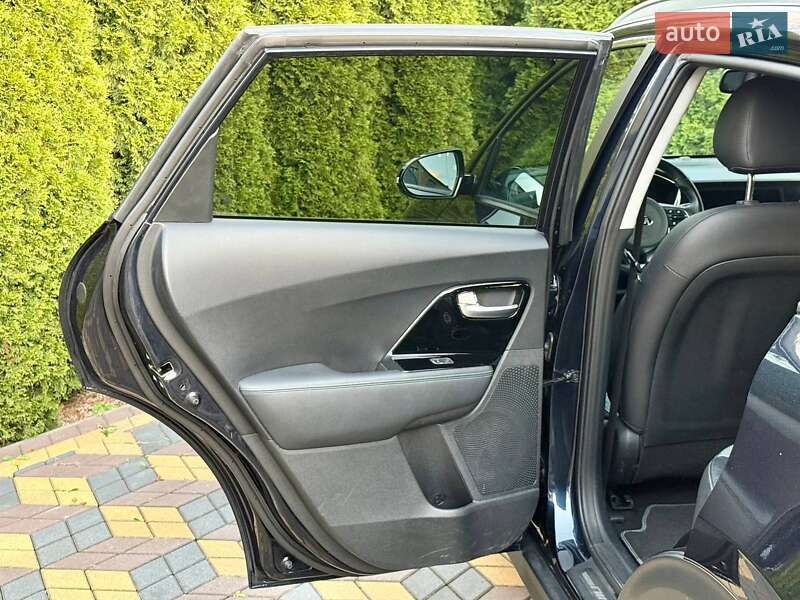 Внедорожник / Кроссовер Kia Niro 2021 в Самборе фото 18 Внедорожник / Кроссовер Kia Niro 2021 в Самборе