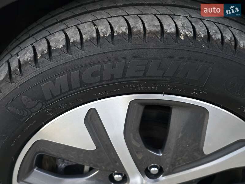 Внедорожник / Кроссовер Kia Niro 2020 в Тернополе