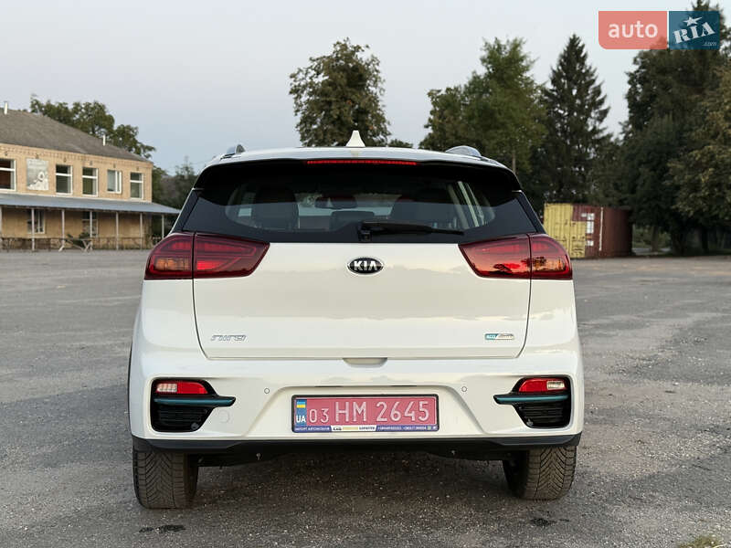 Внедорожник / Кроссовер Kia Niro 2020 в Новой Ушице