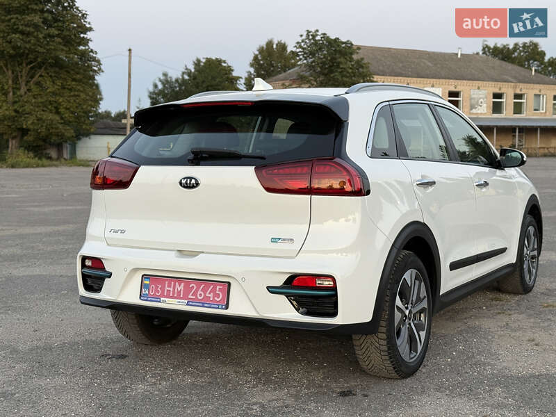 Внедорожник / Кроссовер Kia Niro 2020 в Новой Ушице