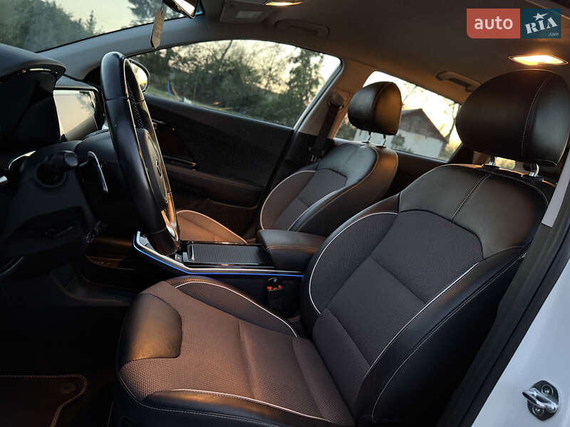 Внедорожник / Кроссовер Kia Niro 2020 в Новой Ушице