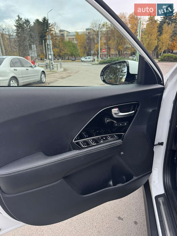 Внедорожник / Кроссовер Kia Niro 2020 в Волочиске