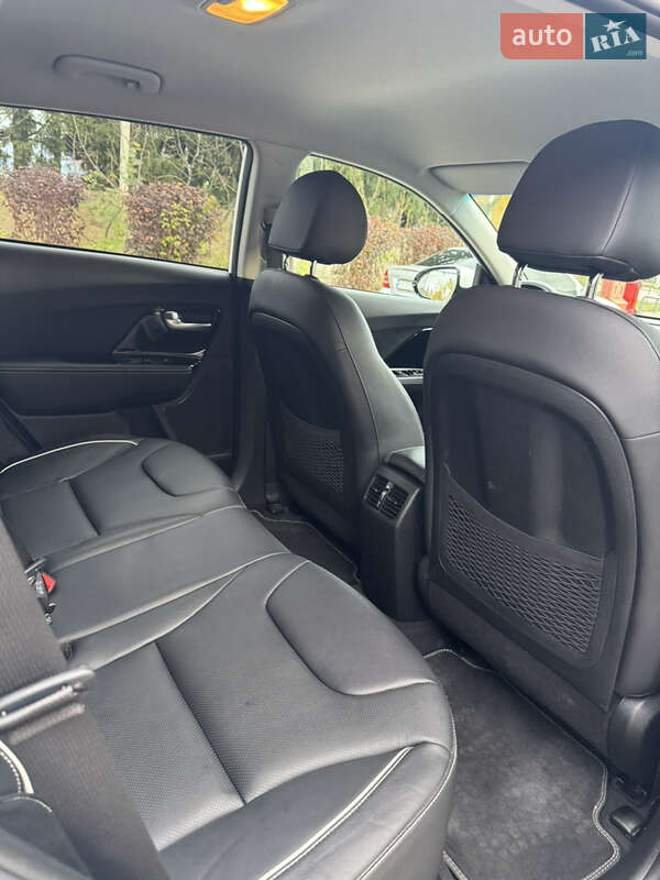 Внедорожник / Кроссовер Kia Niro 2020 в Волочиске