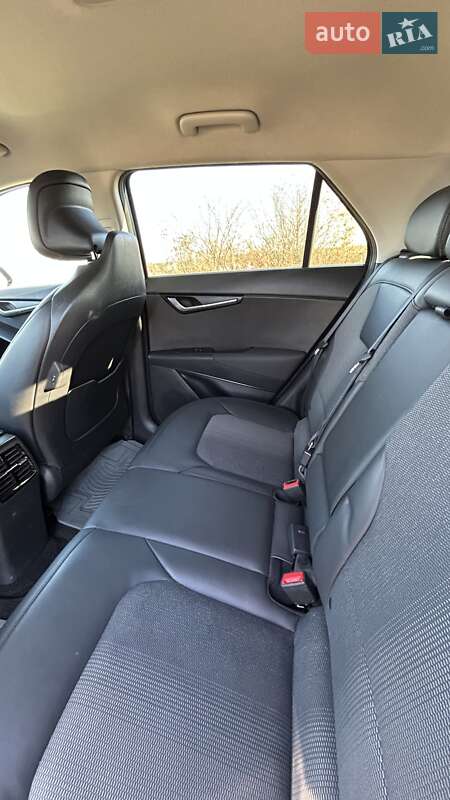 Внедорожник / Кроссовер Kia Niro 2023 в Ровно фото 13 Внедорожник / Кроссовер Kia Niro 2023 в Ровно