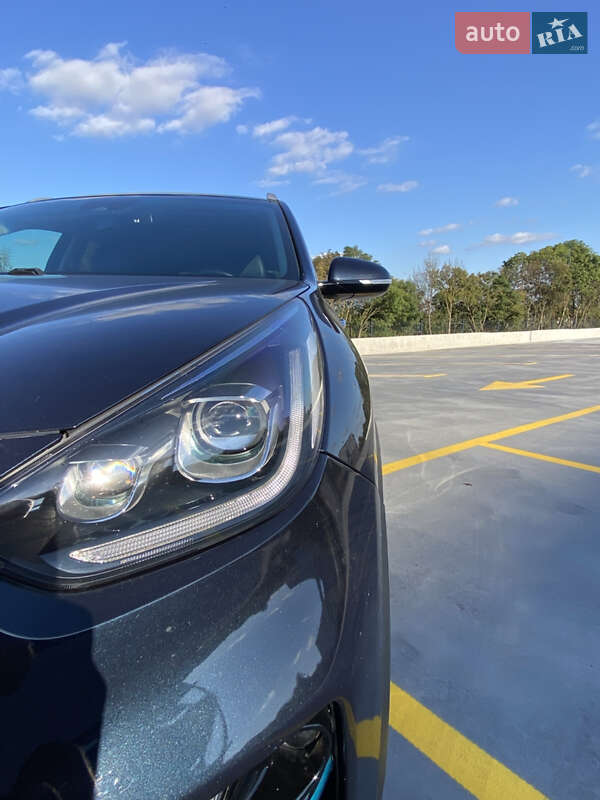 Позашляховик / Кросовер Kia Niro 2019 в Тернополі