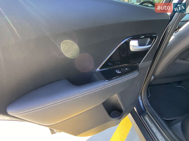 Позашляховик / Кросовер Kia Niro 2019 в Тернополі