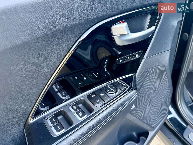 Внедорожник / Кроссовер Kia Niro 2019 в Бердичеве фото 40 Внедорожник / Кроссовер Kia Niro 2019 в Бердичеве