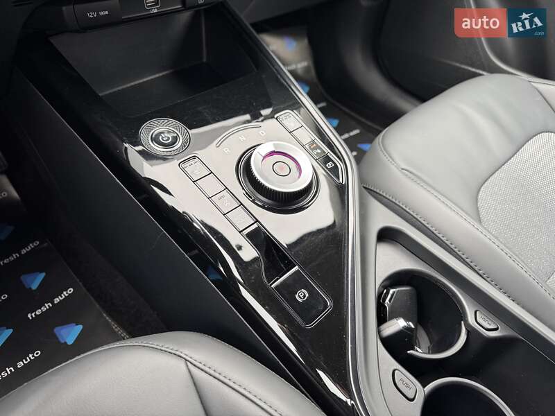 Внедорожник / Кроссовер Kia Niro 2023 в Ровно