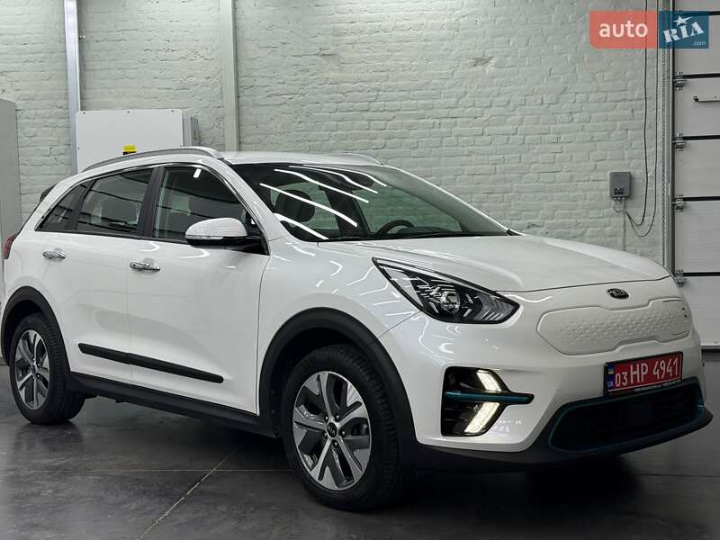 Внедорожник / Кроссовер Kia Niro 2020 в Луцке фото 6 Внедорожник / Кроссовер Kia Niro 2020 в Луцке
